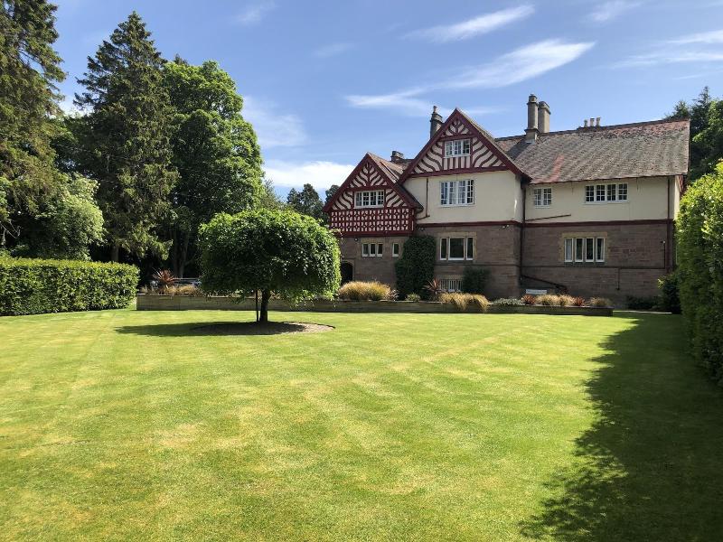 Rossal House Apartments image