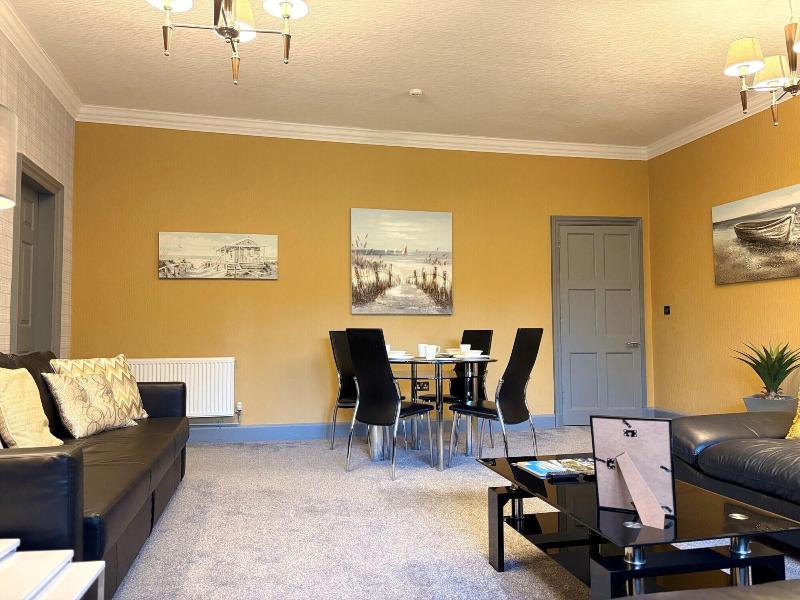 Rossal House Apartments image