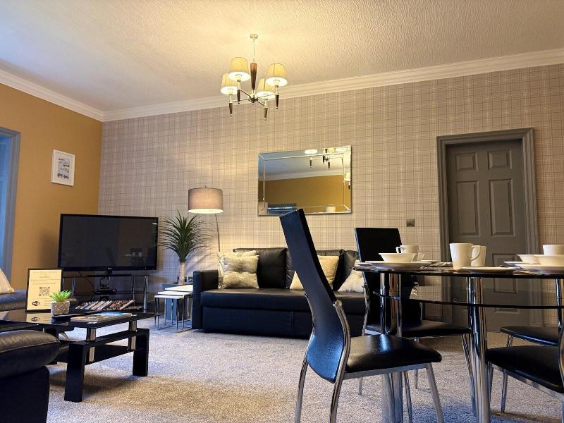 Rossal House Apartments image