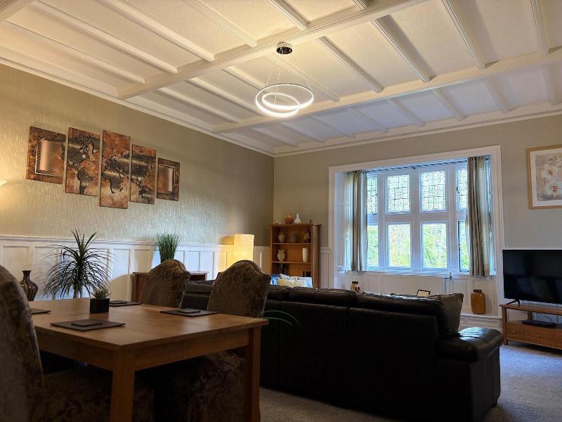 Rossal House Apartments image