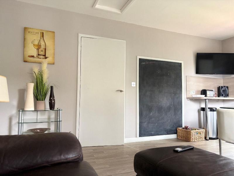 Rossal House Apartments image