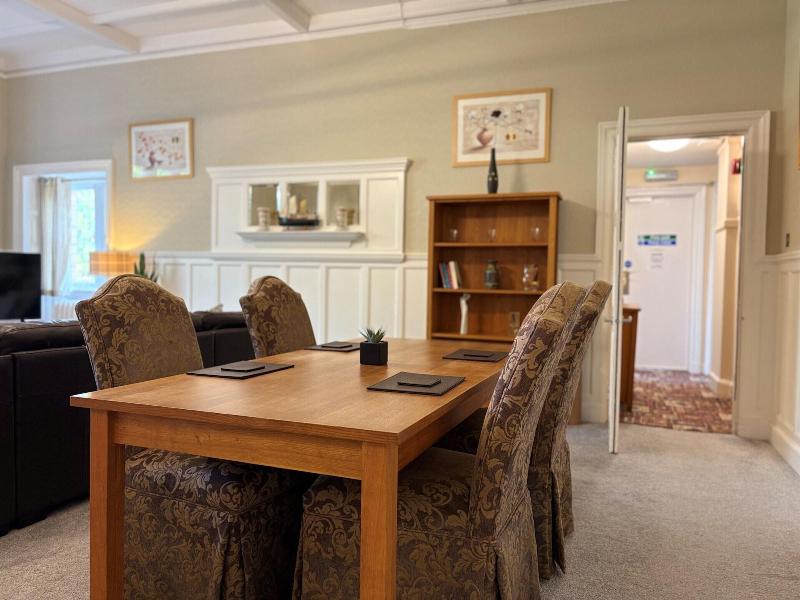 Rossal House Apartments image
