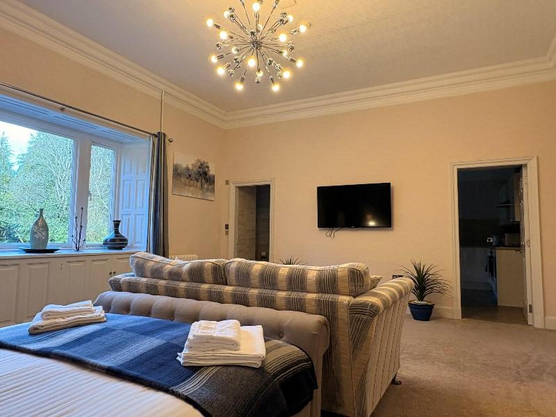 Rossal House Apartments image