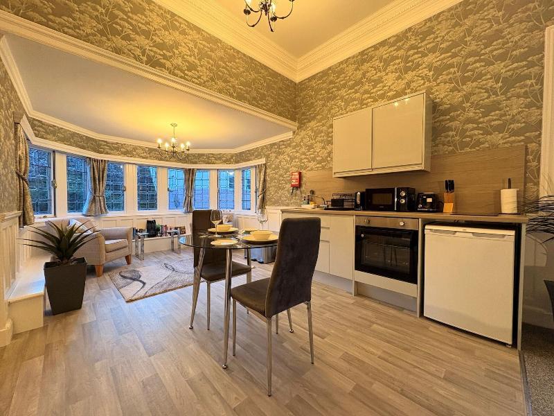 Rossal House Apartments image
