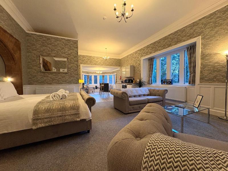 Rossal House Apartments image