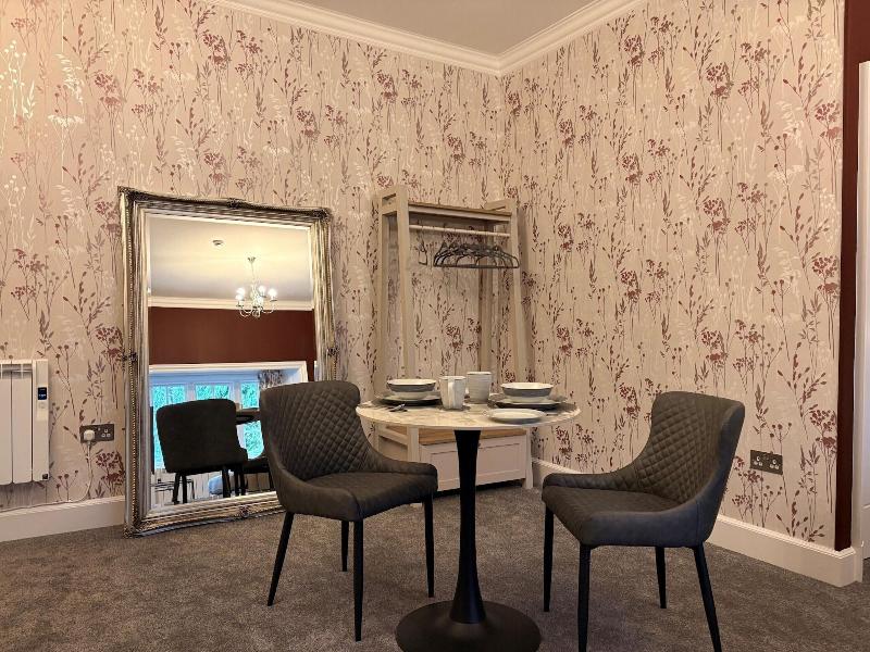 Rossal House Apartments image