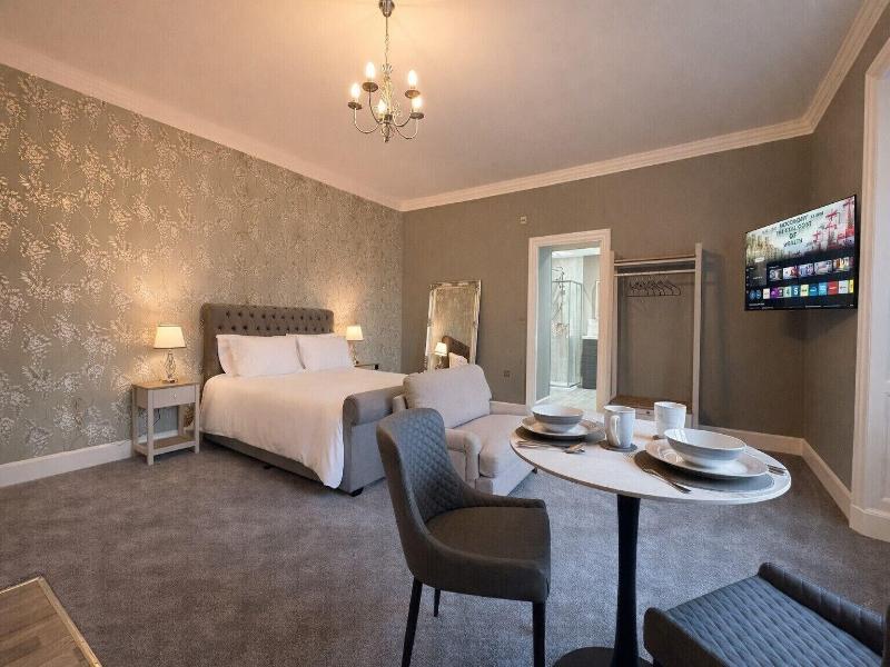 Rossal House Apartments image