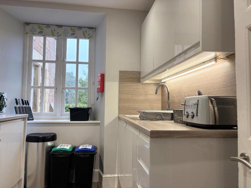 Rossal House Apartments image