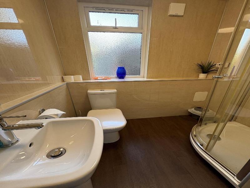 Rossal House Apartments image
