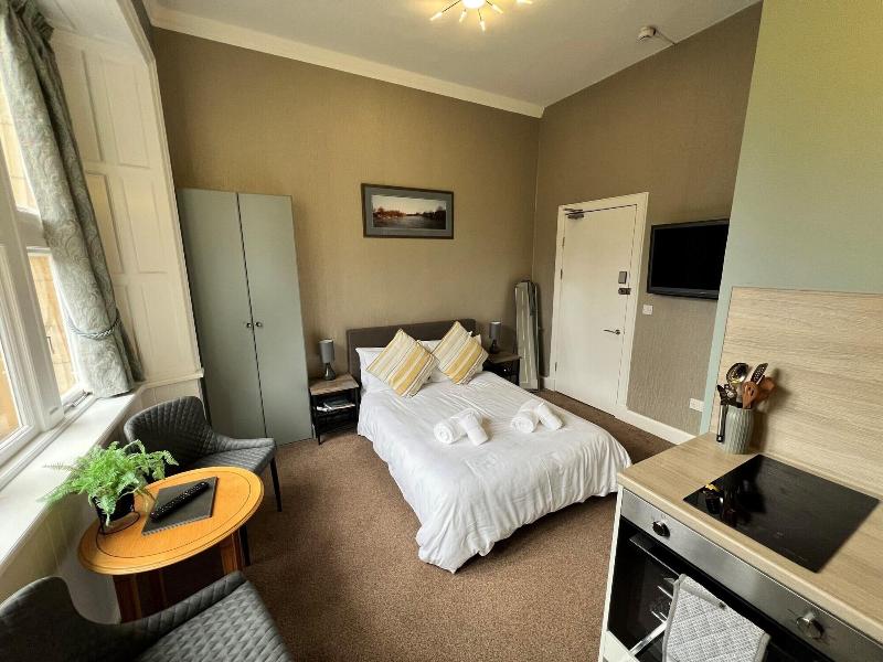 Rossal House Apartments image