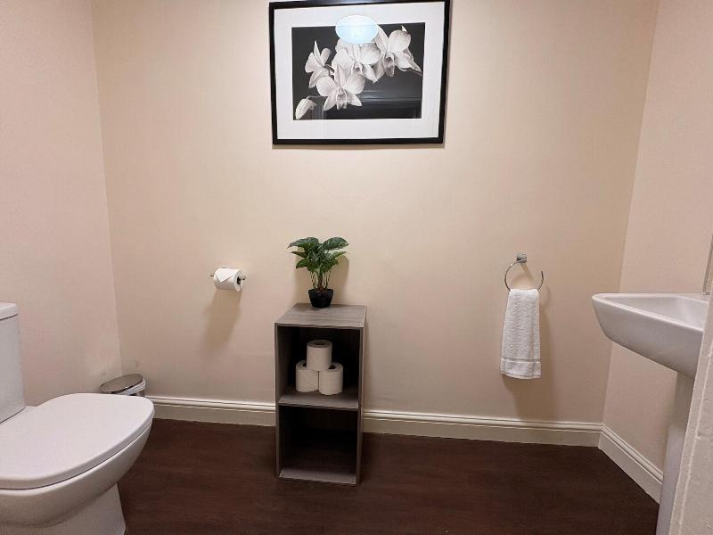 Rossal House Apartments image