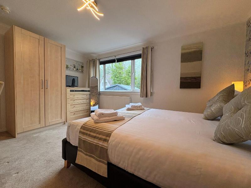 Rossal House Apartments image