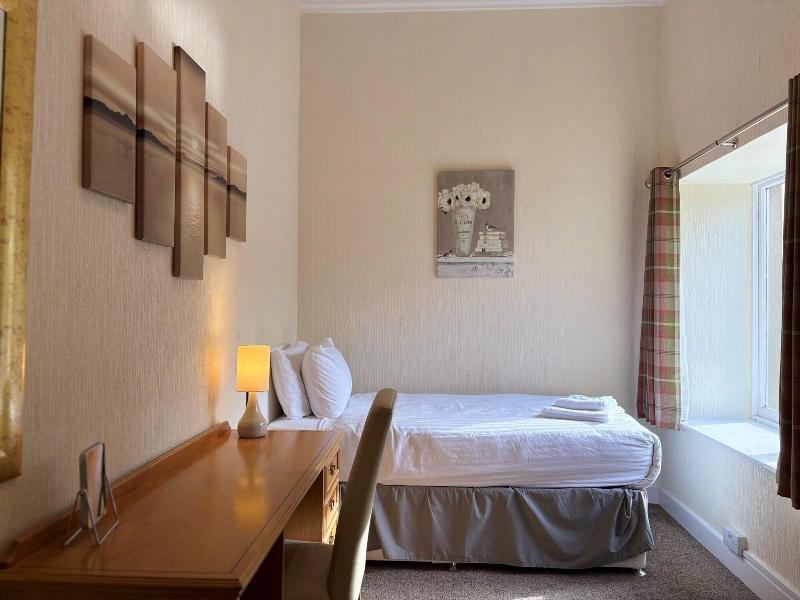 Rossal House Apartments image