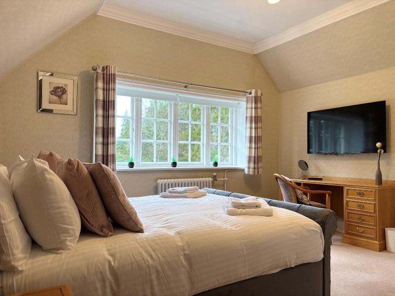 Rossal House Apartments image