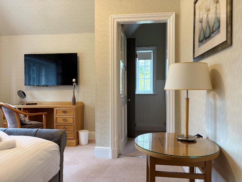 Rossal House Apartments image