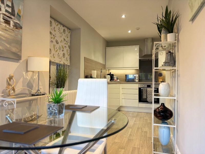 Rossal House Apartments image