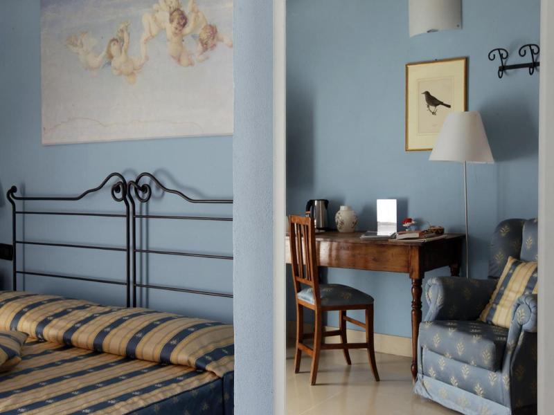 Le Ville Relais image