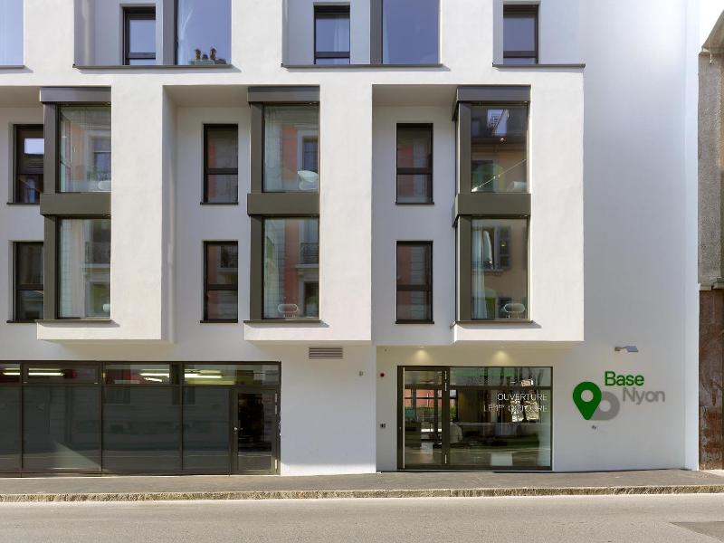 Base Nyon image