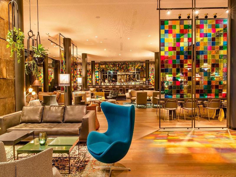 Motel One Köln-neumarkt image