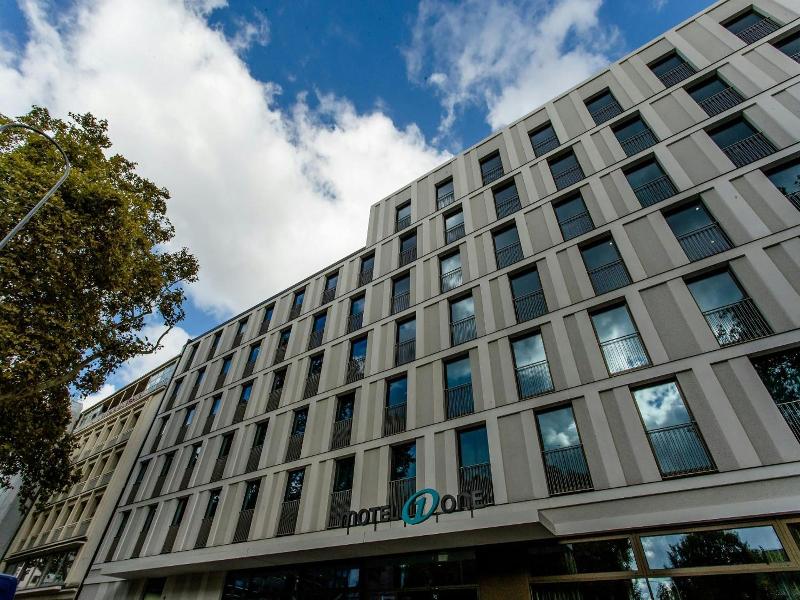 Motel One Köln-neumarkt image