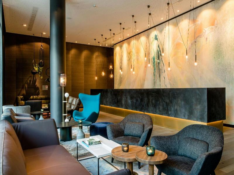 Motel One Köln-neumarkt image