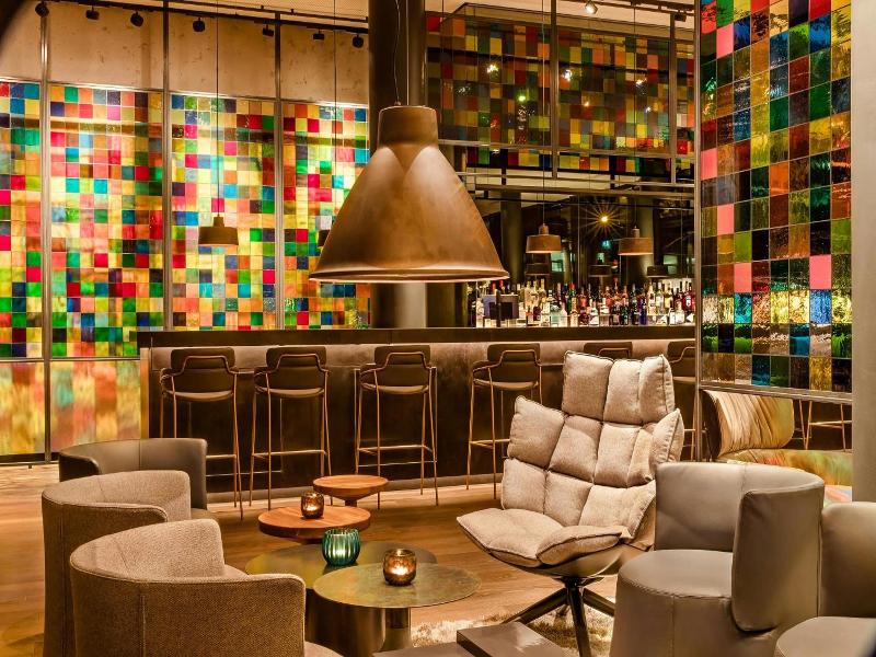 Motel One Köln-neumarkt image