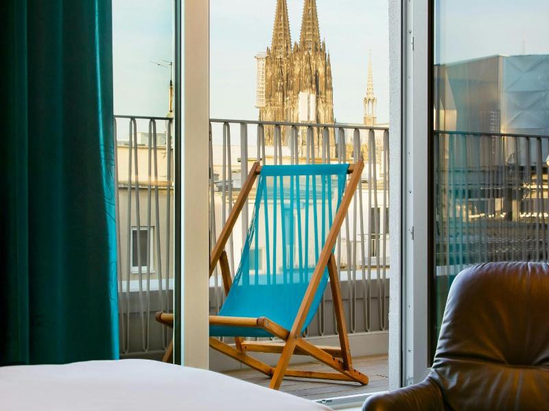 Motel One Köln-neumarkt image