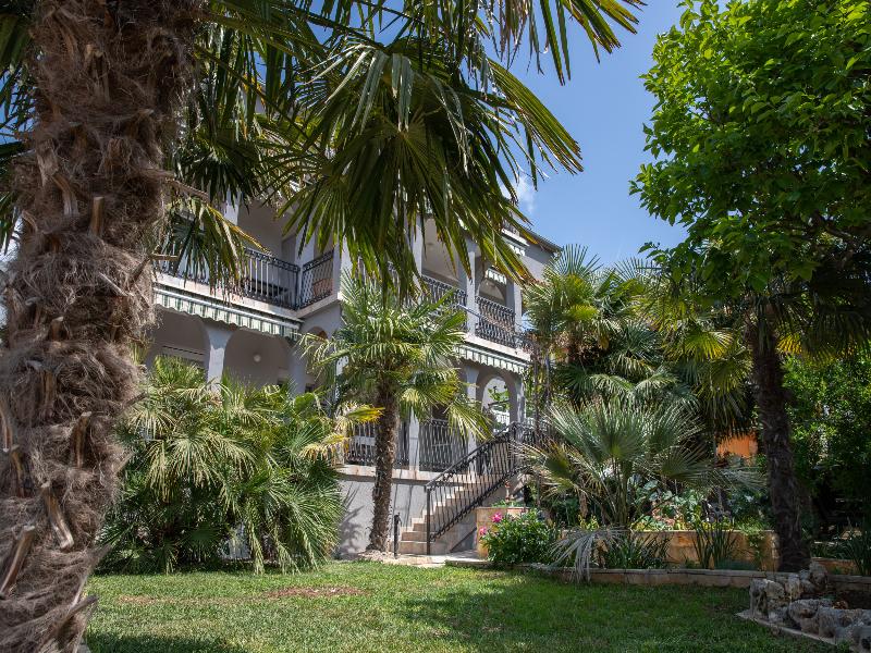 Dina Apartmani image