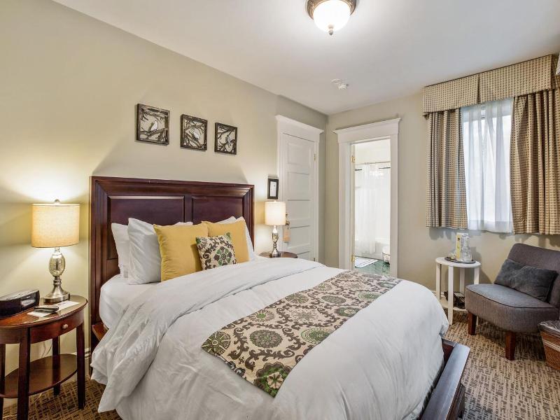 Parker Guest House image
