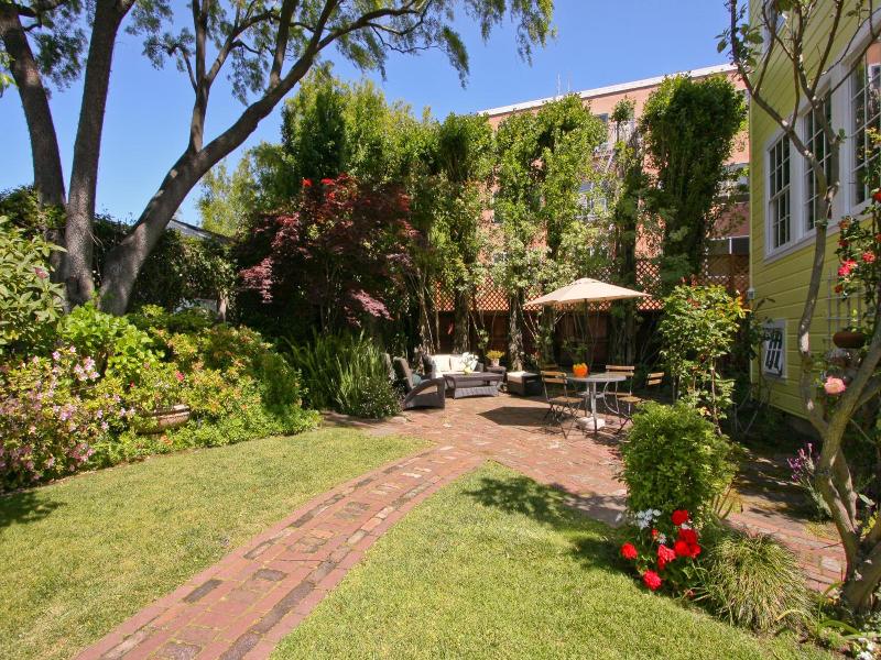 Parker Guest House image