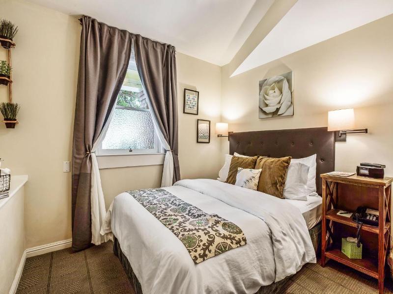 Parker Guest House image