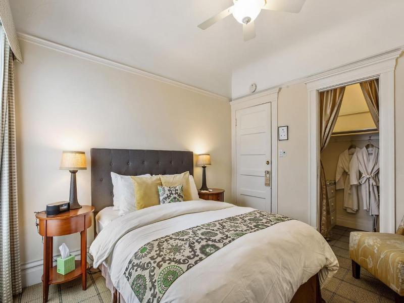 Parker Guest House image