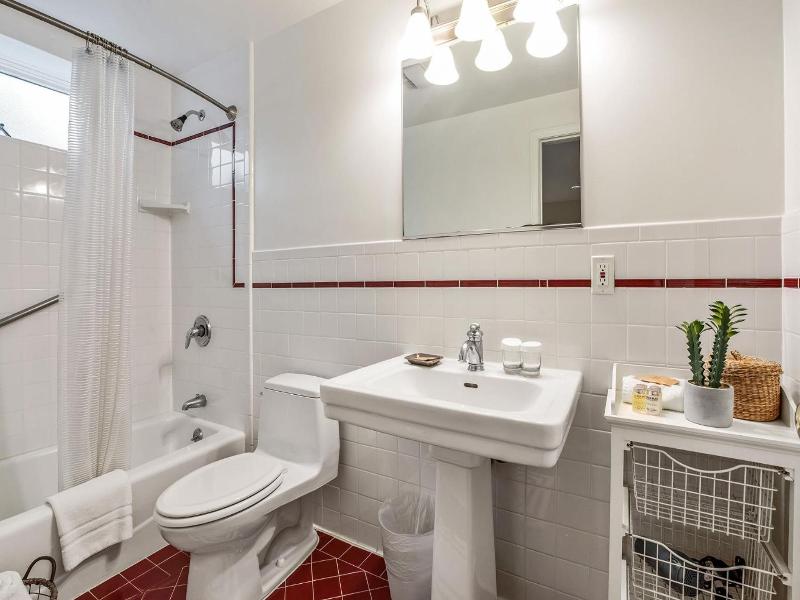 Parker Guest House image