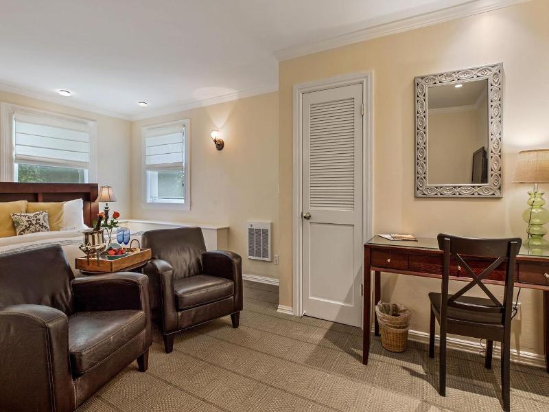 Parker Guest House image