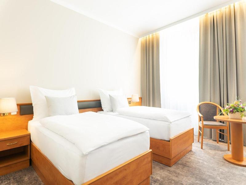 Hotel Ceská Koruna image