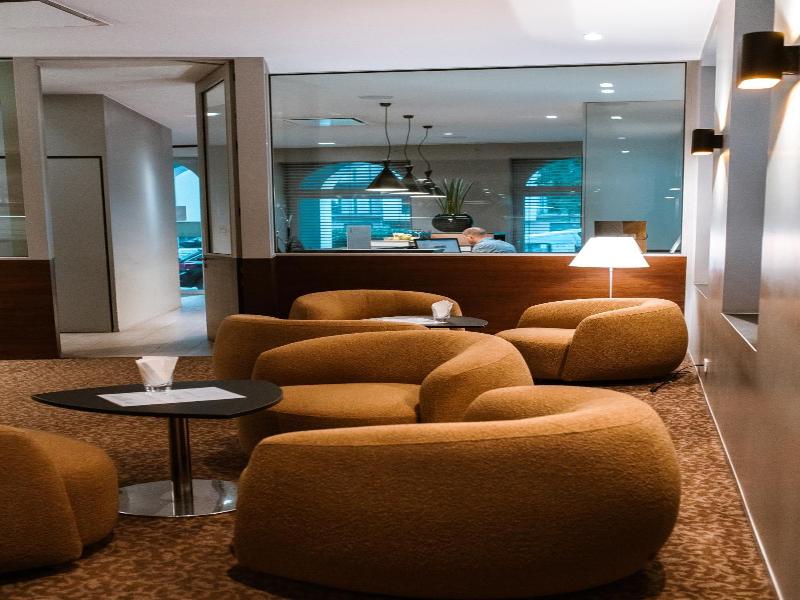 Square Hotel image