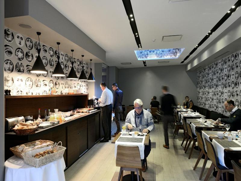 Square Hotel image