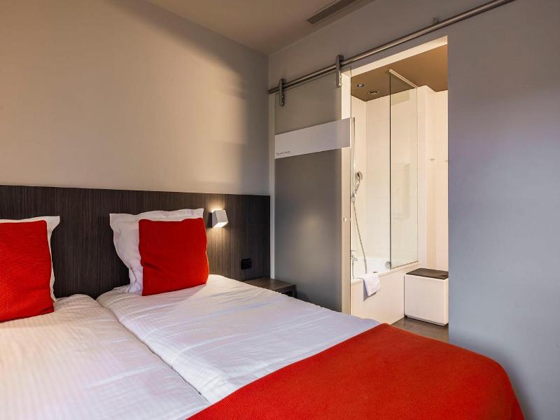 Square Hotel image