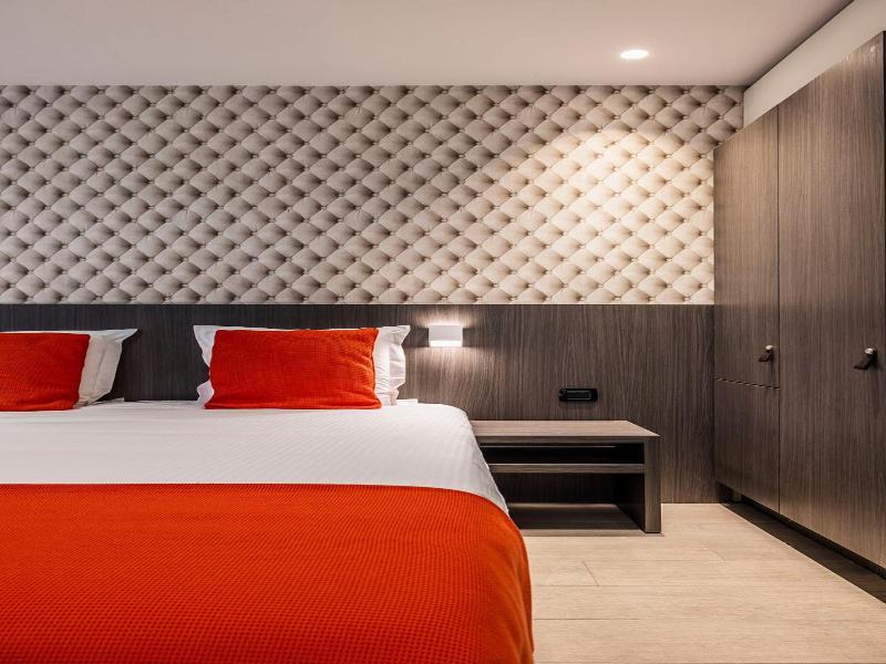 Square Hotel image
