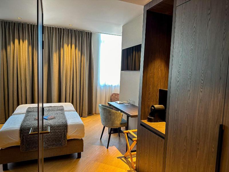 Hotel Villa Select image