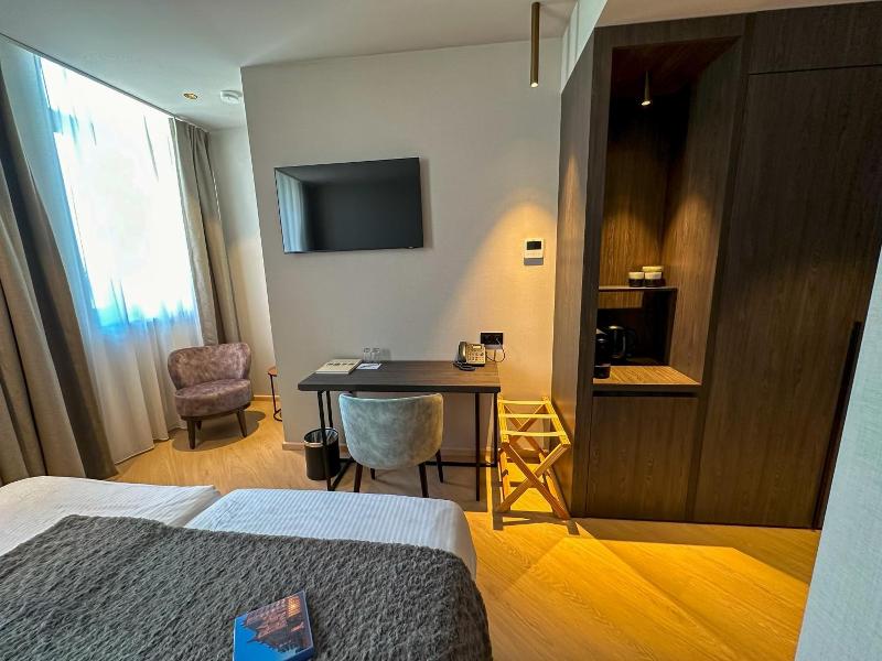 Hotel Villa Select image