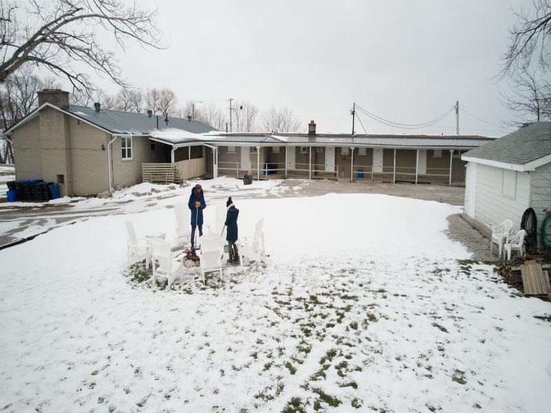 Lakeside Inn image