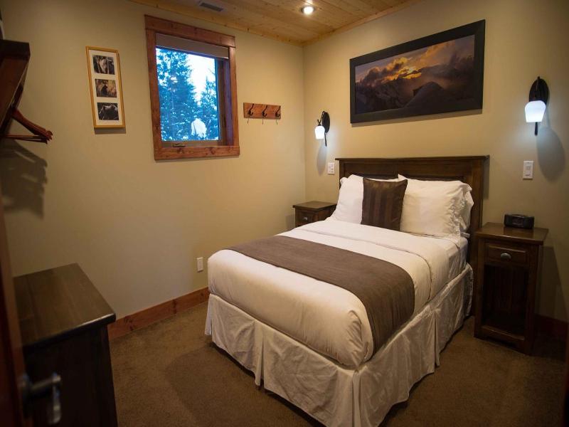 Cedar House Restaurant & Chalets
