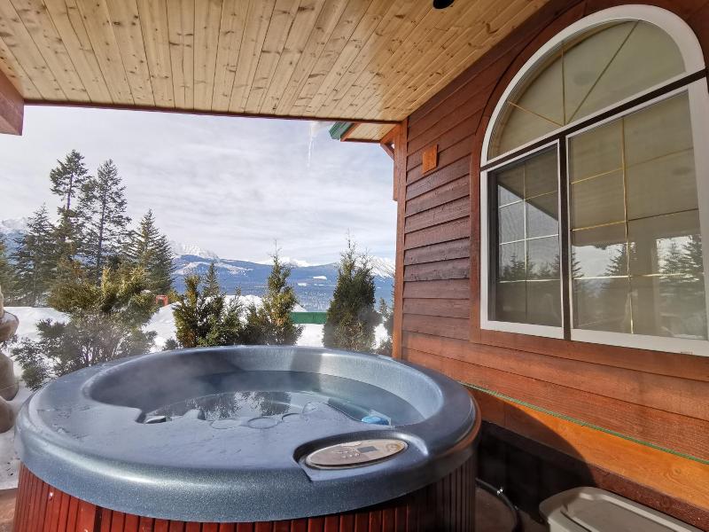 Cedar House Restaurant & Chalets