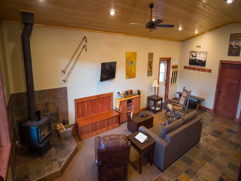Cedar House Restaurant & Chalets