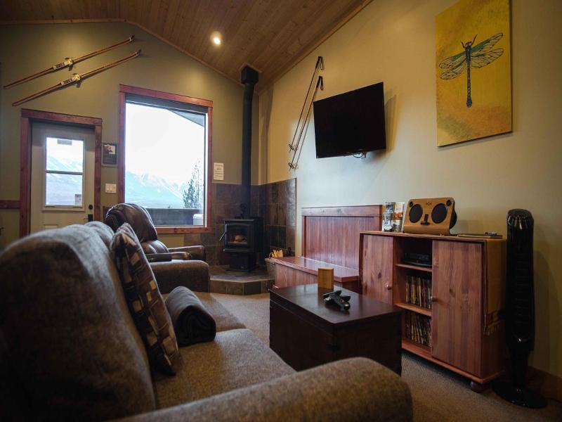 Cedar House Restaurant & Chalets
