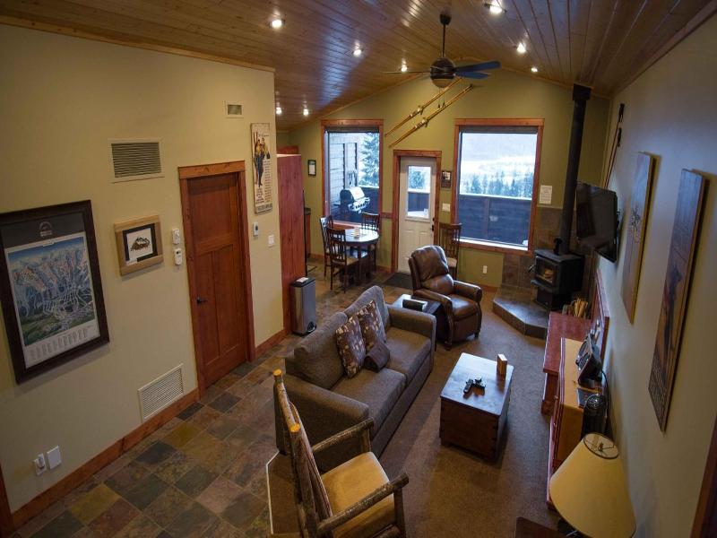 Cedar House Restaurant & Chalets