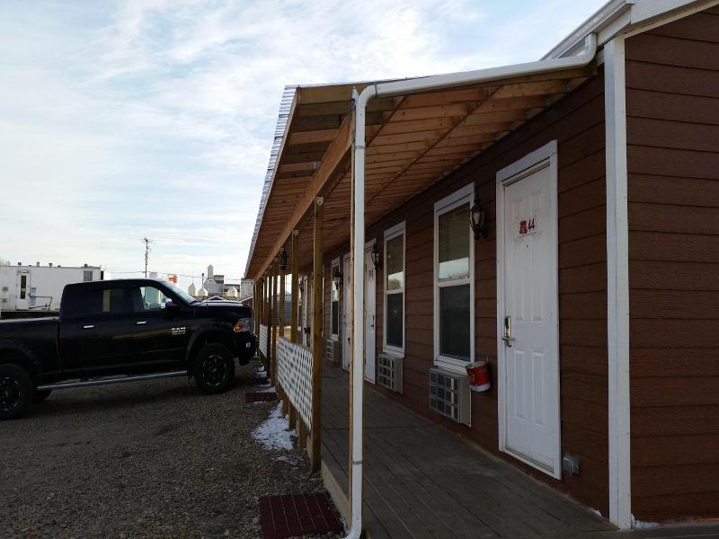 Bear's Den Lodge
