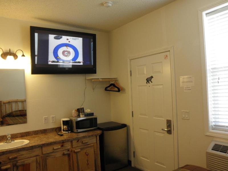 Bear's Den Lodge