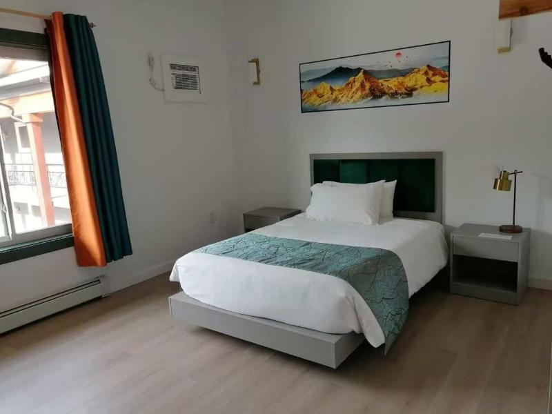 Alpine Inn & Suites image
